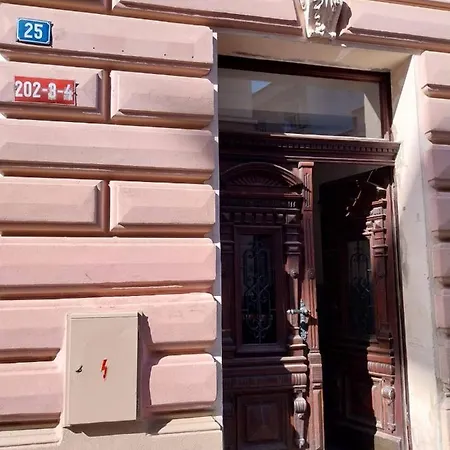 Lejlighed 2+kk Na Velkem Namesti Hradec Králové